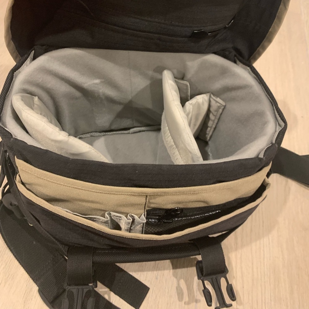 Promaster L-300 DSLR Camera Bag - Picture 4 of 5